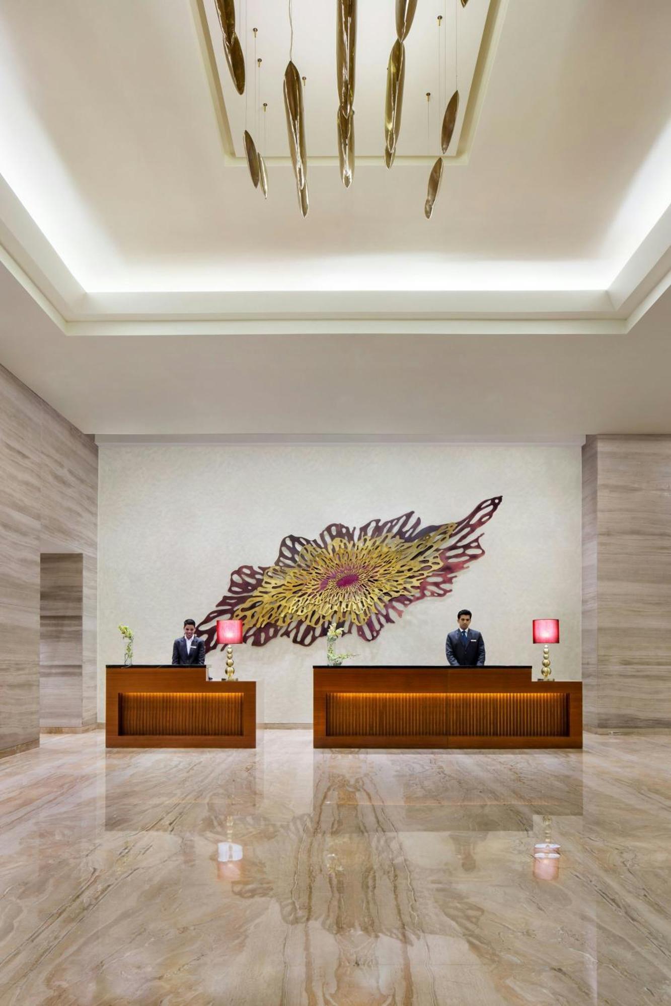 Courtyard By Marriott Bengaluru Outer Ring Road Hotel Exterior photo