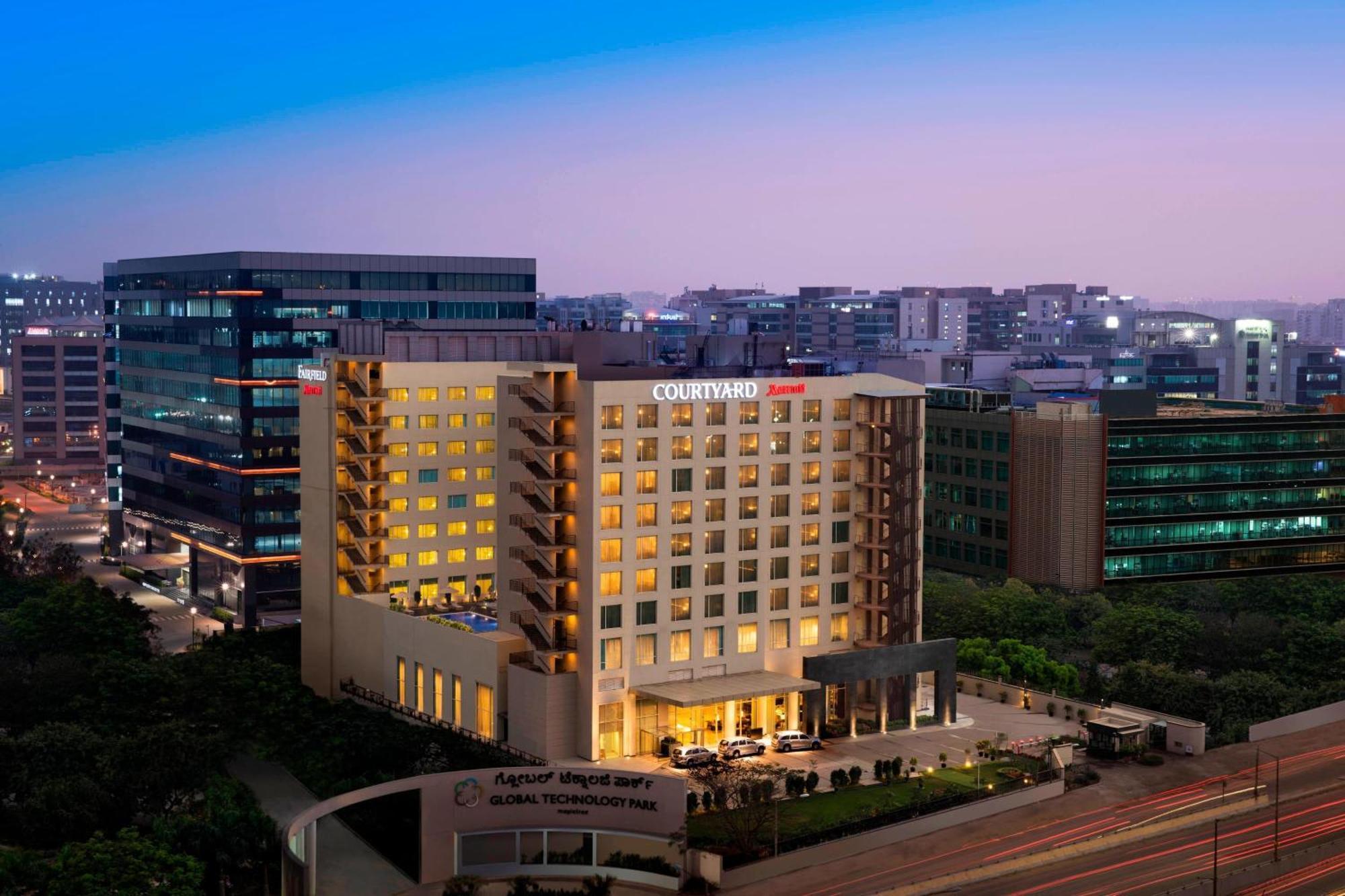 Courtyard By Marriott Bengaluru Outer Ring Road Hotel Exterior photo