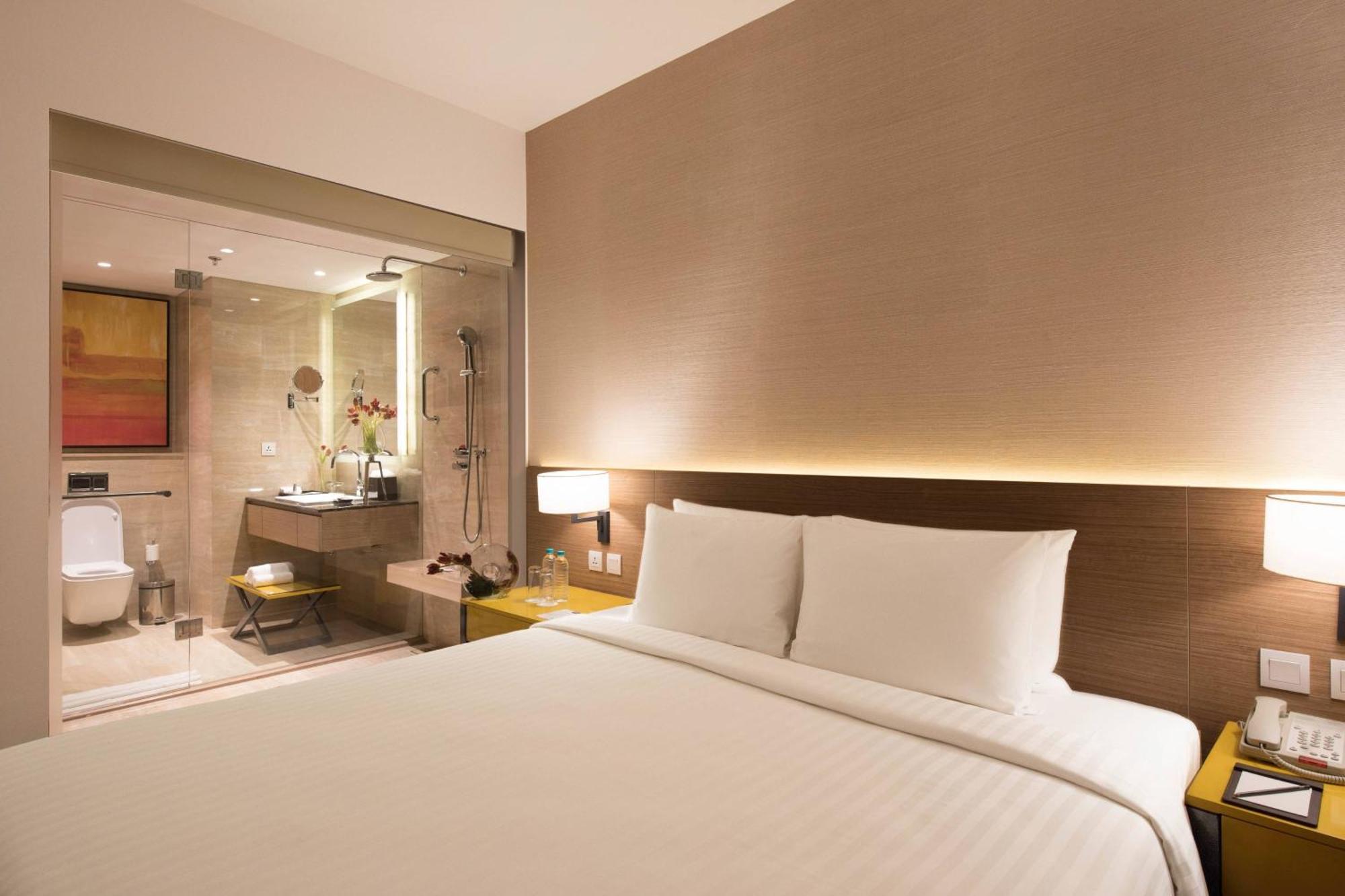 Courtyard By Marriott Bengaluru Outer Ring Road Hotel Exterior photo