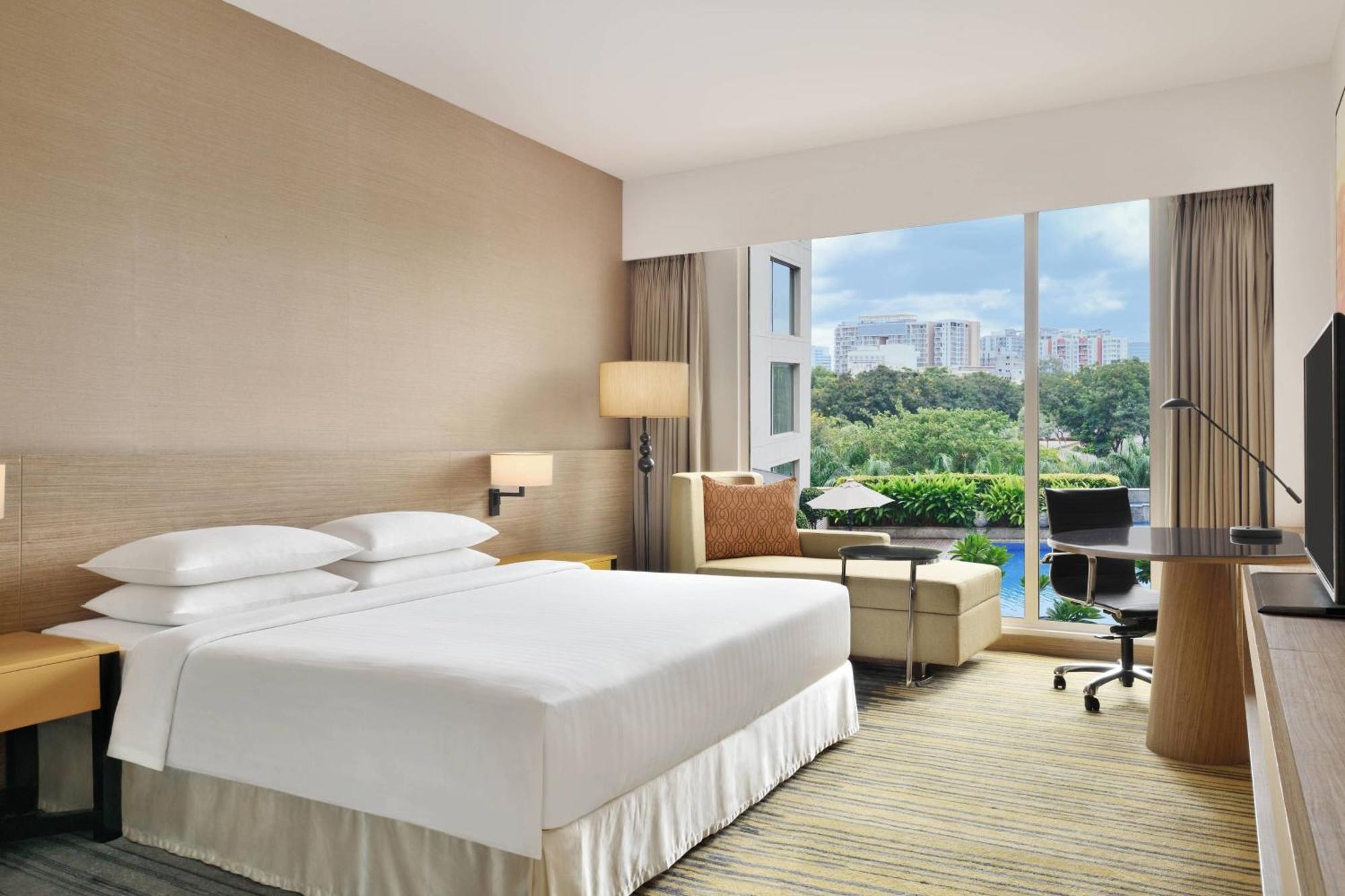 Courtyard By Marriott Bengaluru Outer Ring Road Hotel Exterior photo