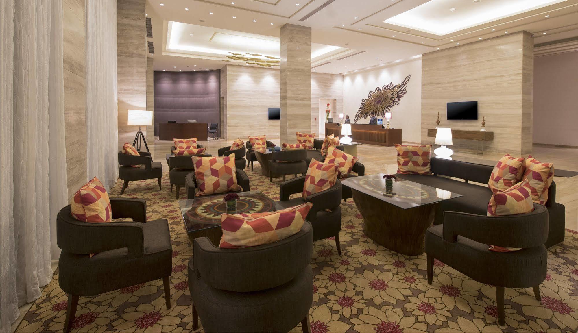 Courtyard By Marriott Bengaluru Outer Ring Road Hotel Exterior photo