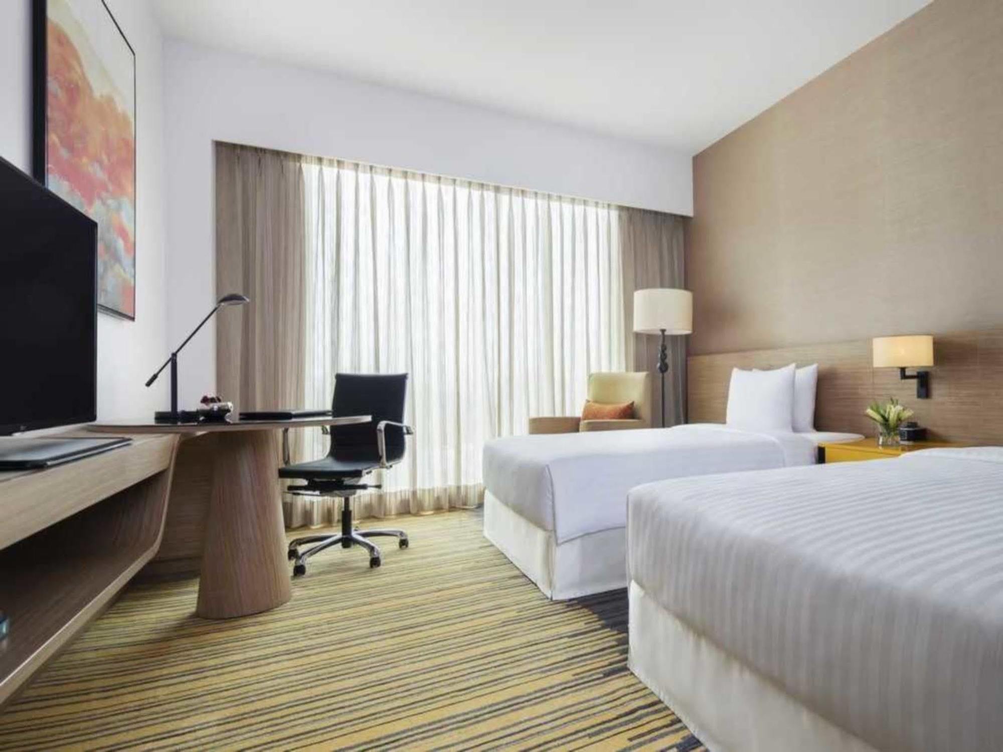 Courtyard By Marriott Bengaluru Outer Ring Road Hotel Exterior photo