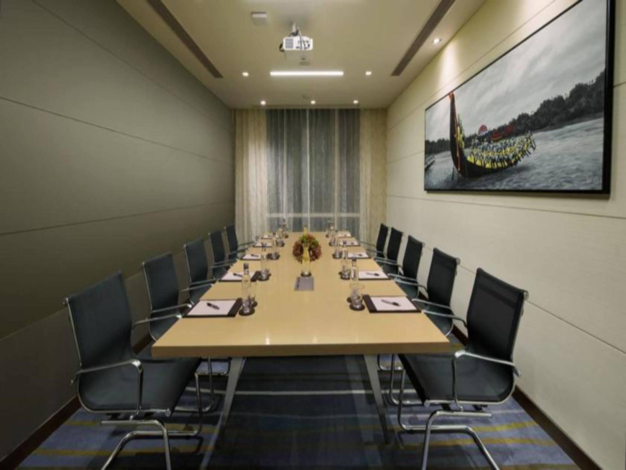 Courtyard By Marriott Bengaluru Outer Ring Road Hotel Exterior photo
